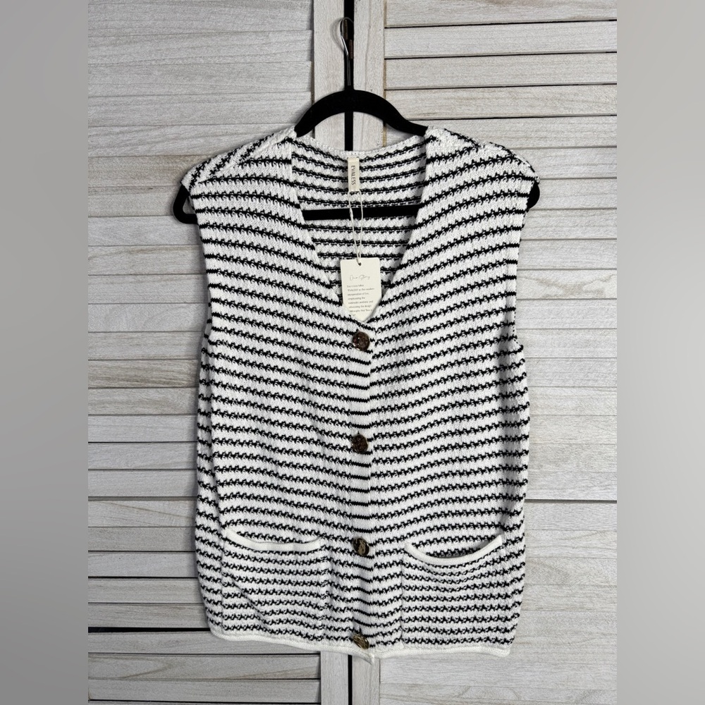 Evaless Black White Striped Sweater Vest Womens Medium Button Front Coastal Chic - Picture 3 of 10